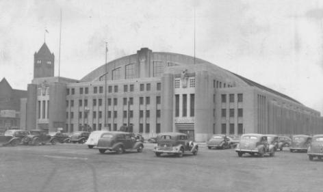 Photograph of the Minneapolis Armory building in 1936