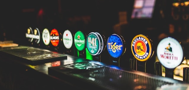 beers on tap in bar